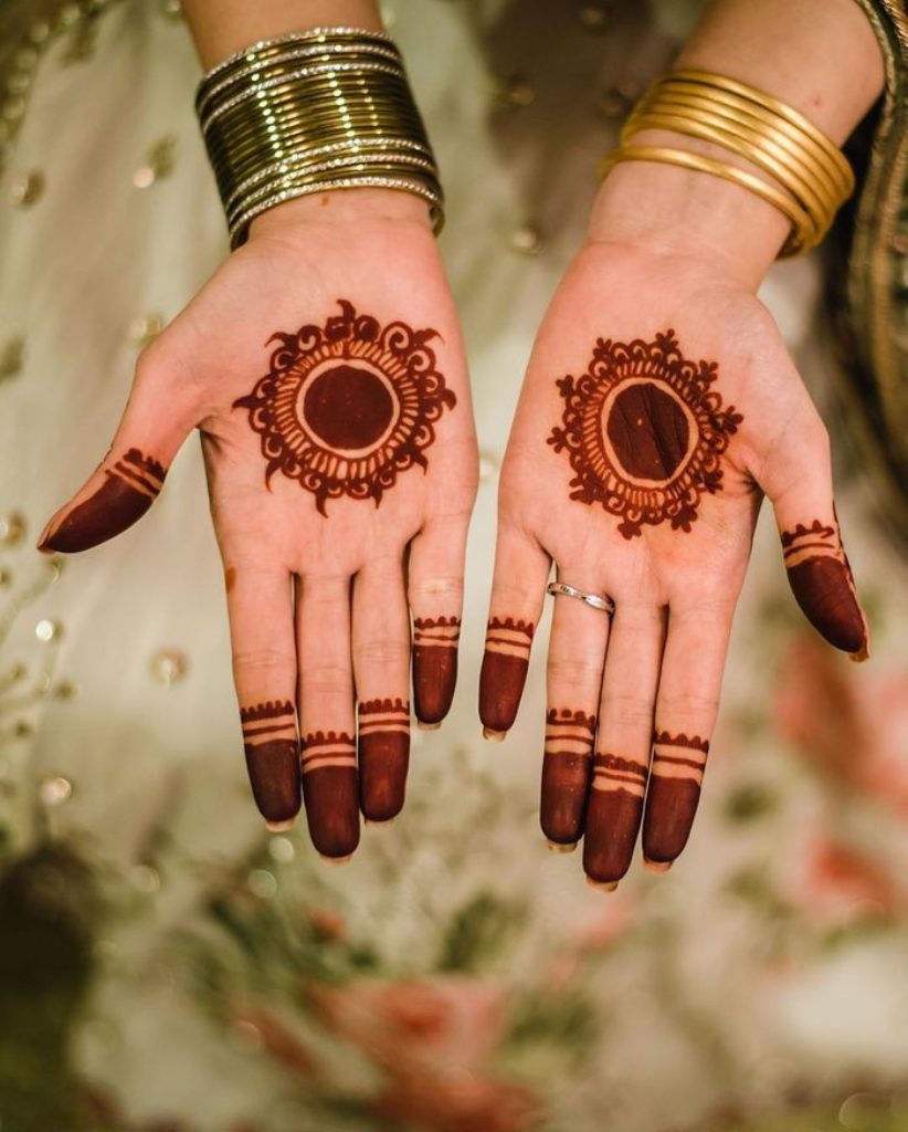 111+ Latest and Trending Arabic Mehndi Designs for Hands & Legs