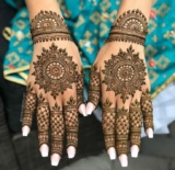 Heirloom Hues: Mehndi Designs That Transcend Generations
